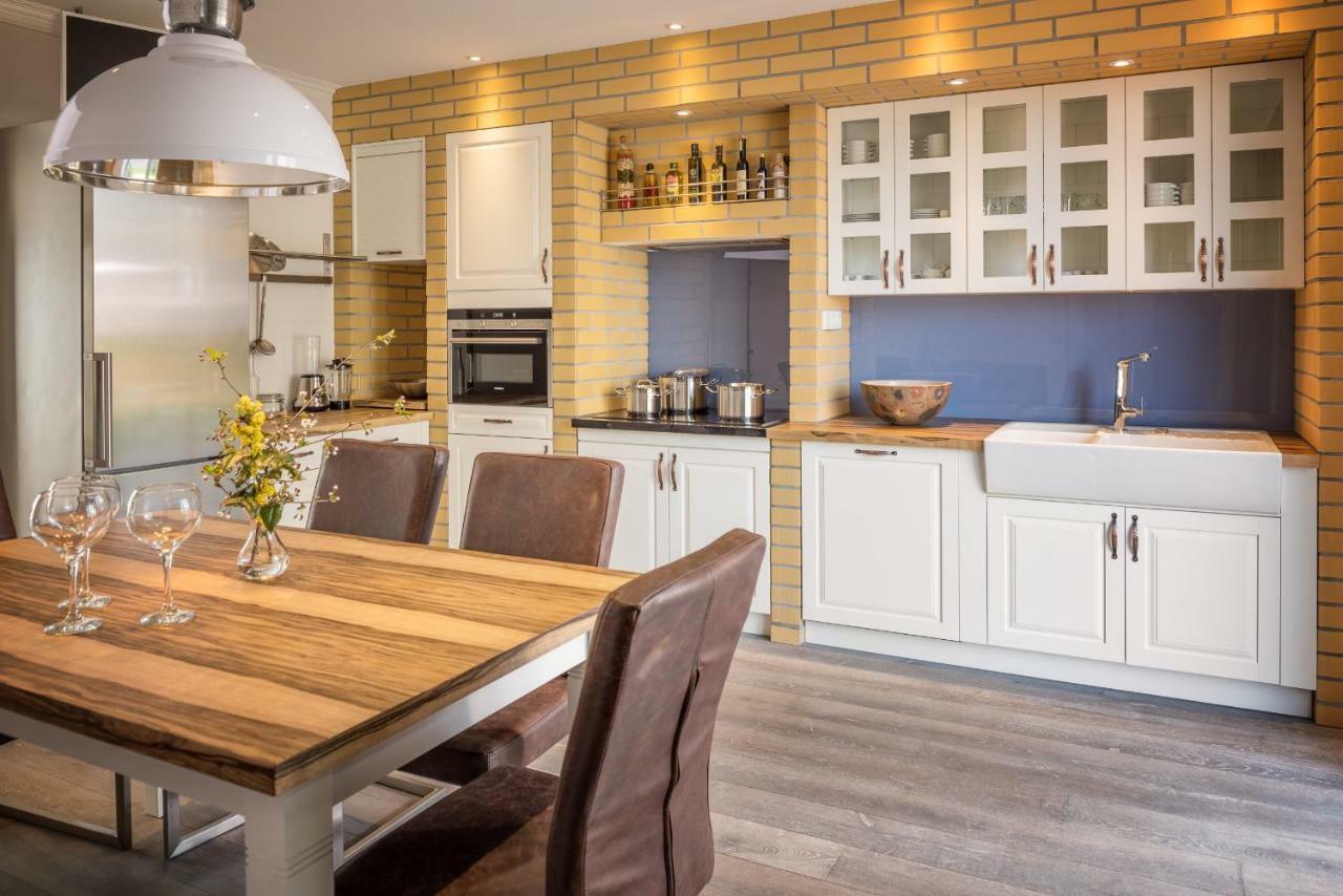 Villa Lotsenhaeuser Ruegen - Luxus Ferienhaus - 3 Schlafzimmer - Sauna - Dachterrasse Mit Boddenblick Breege Bagian luar foto